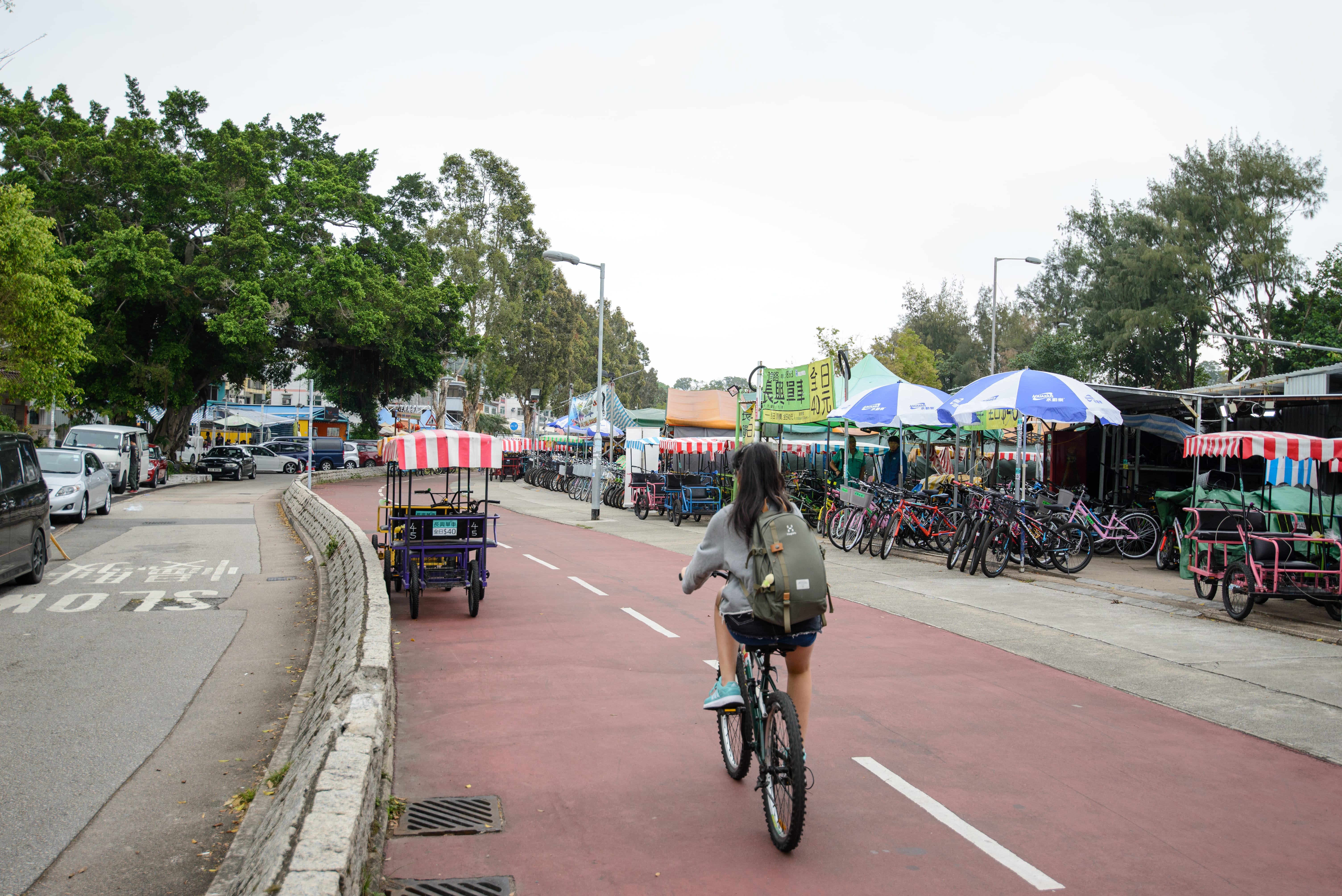 Tai Mei Tuk - Lot of Bike rental shops