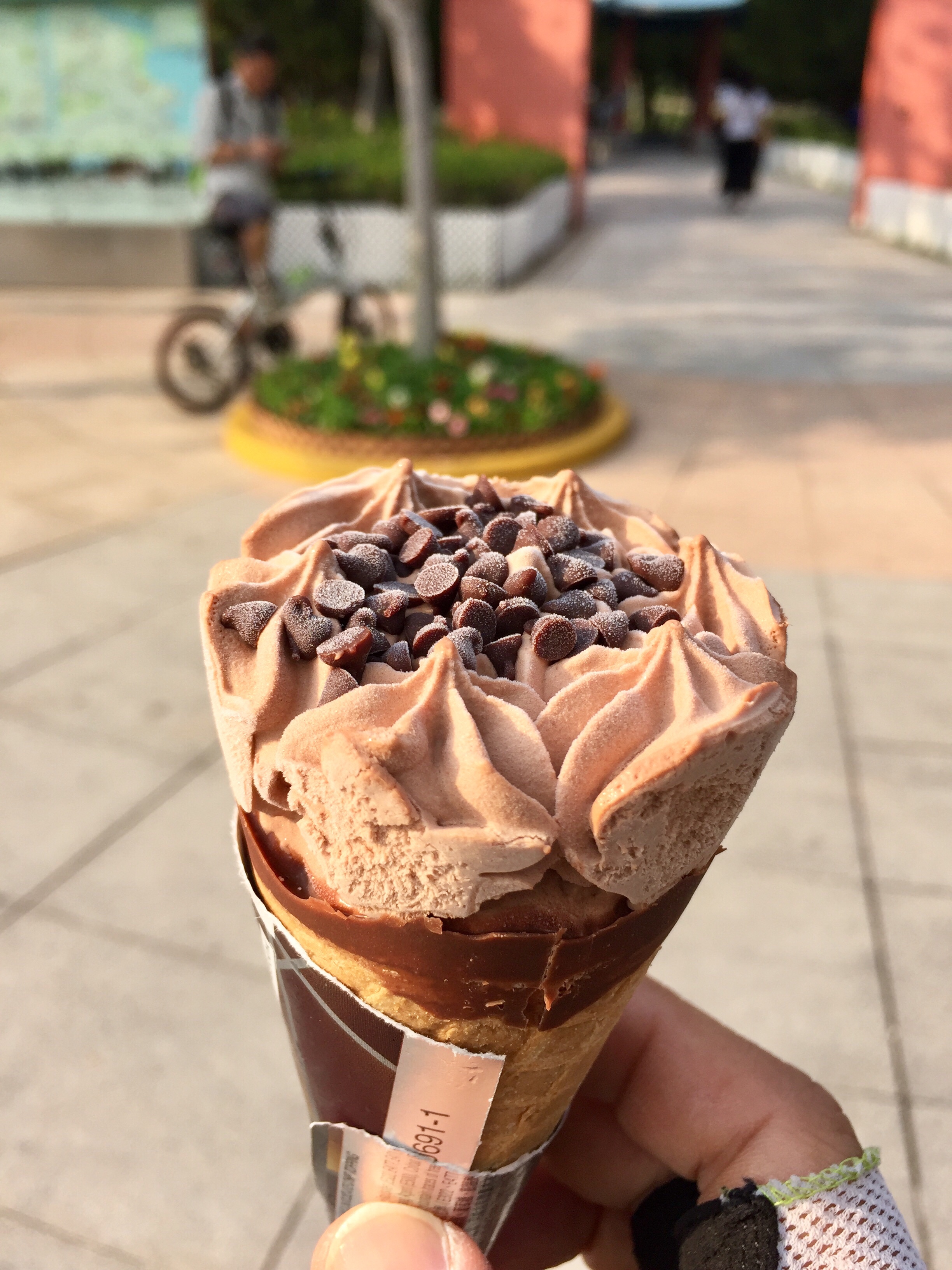 Chocolate ice-cream, refreshing and full of energy