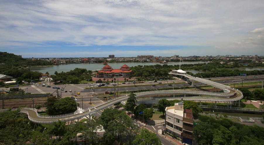 Cueihua Bicycle Bridge at Zuoying