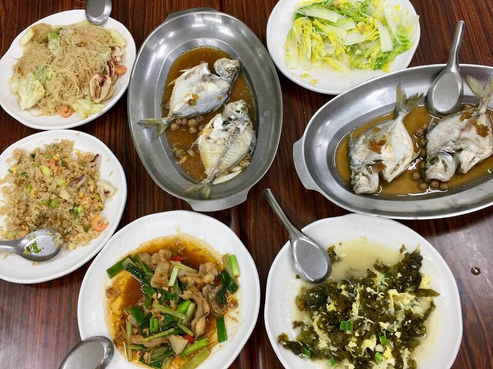 Seafood Lunch at the Cijin Old Street