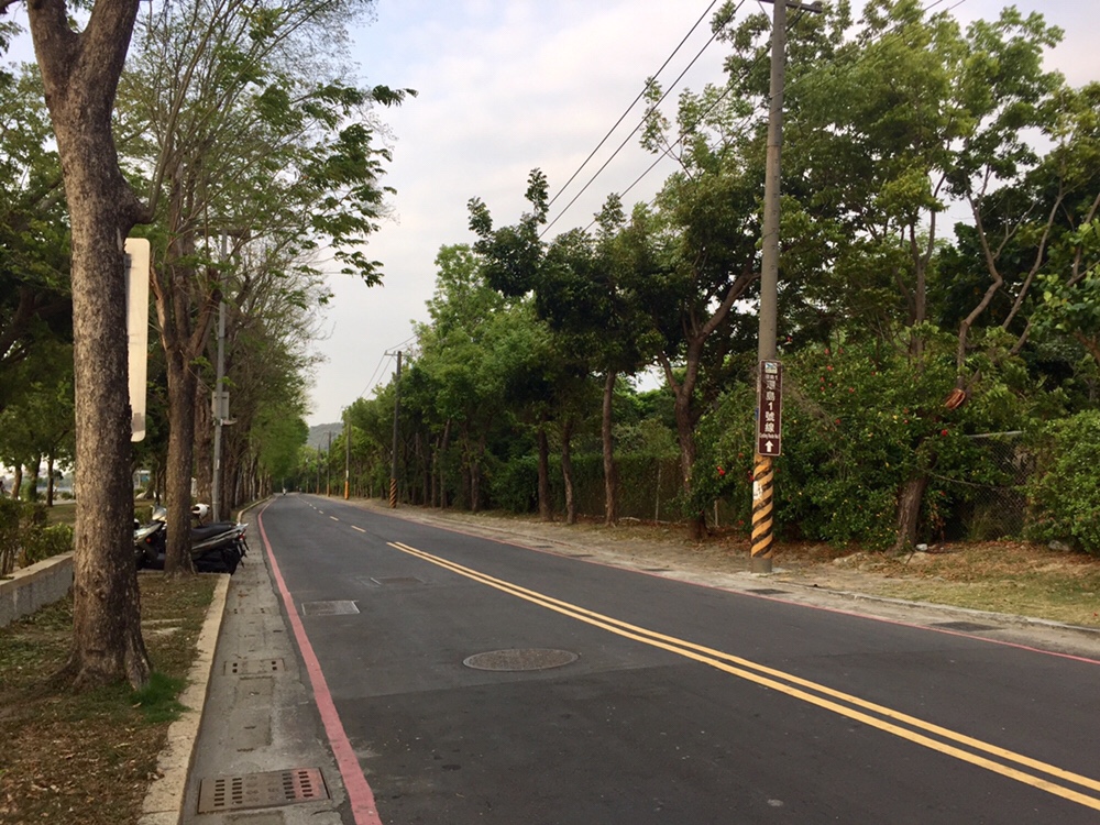 Huantan Road (環潭路) - Part of the 968 Km Taiwan Cycle Route No.1 (環島1號線)