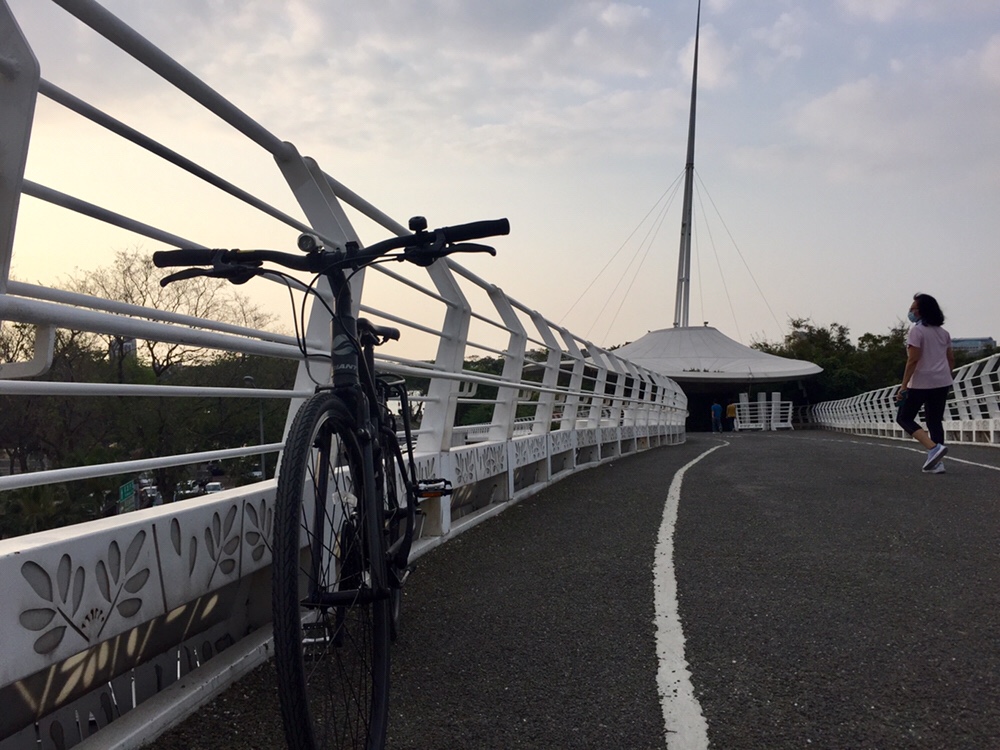 Cloud shape ceiling of the Cueihua Bicycle Bridge