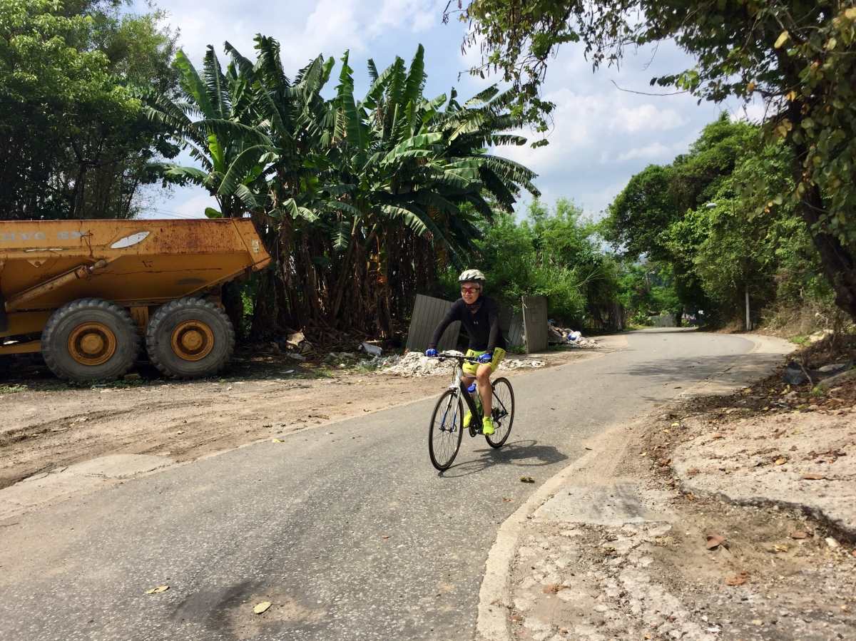 Climbing up the Shek Wu Wei Road