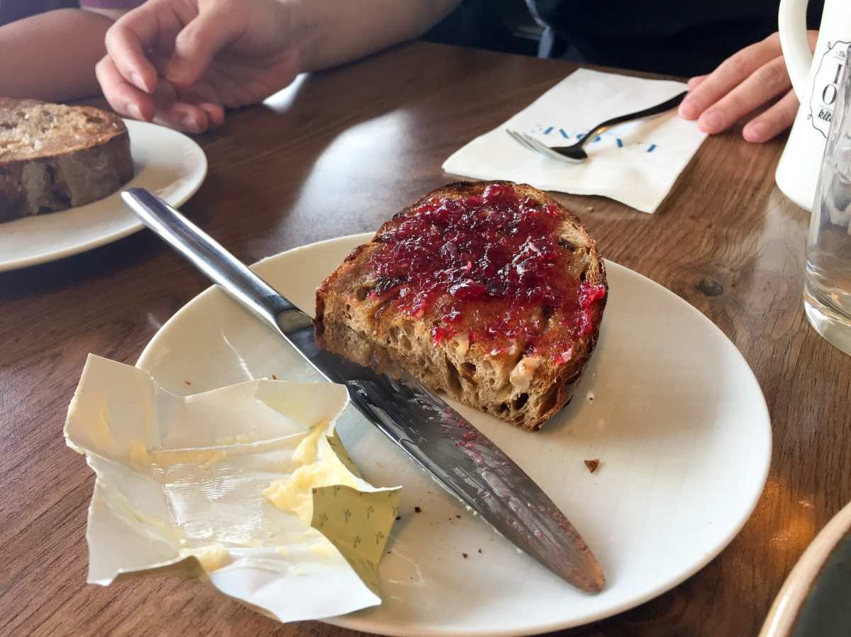 Rye bread with raisins and served with strawberry jam