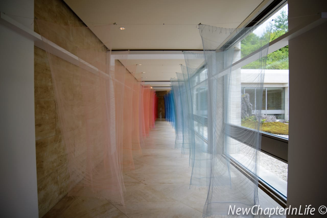Small exhibition showing the interaction between red and blue