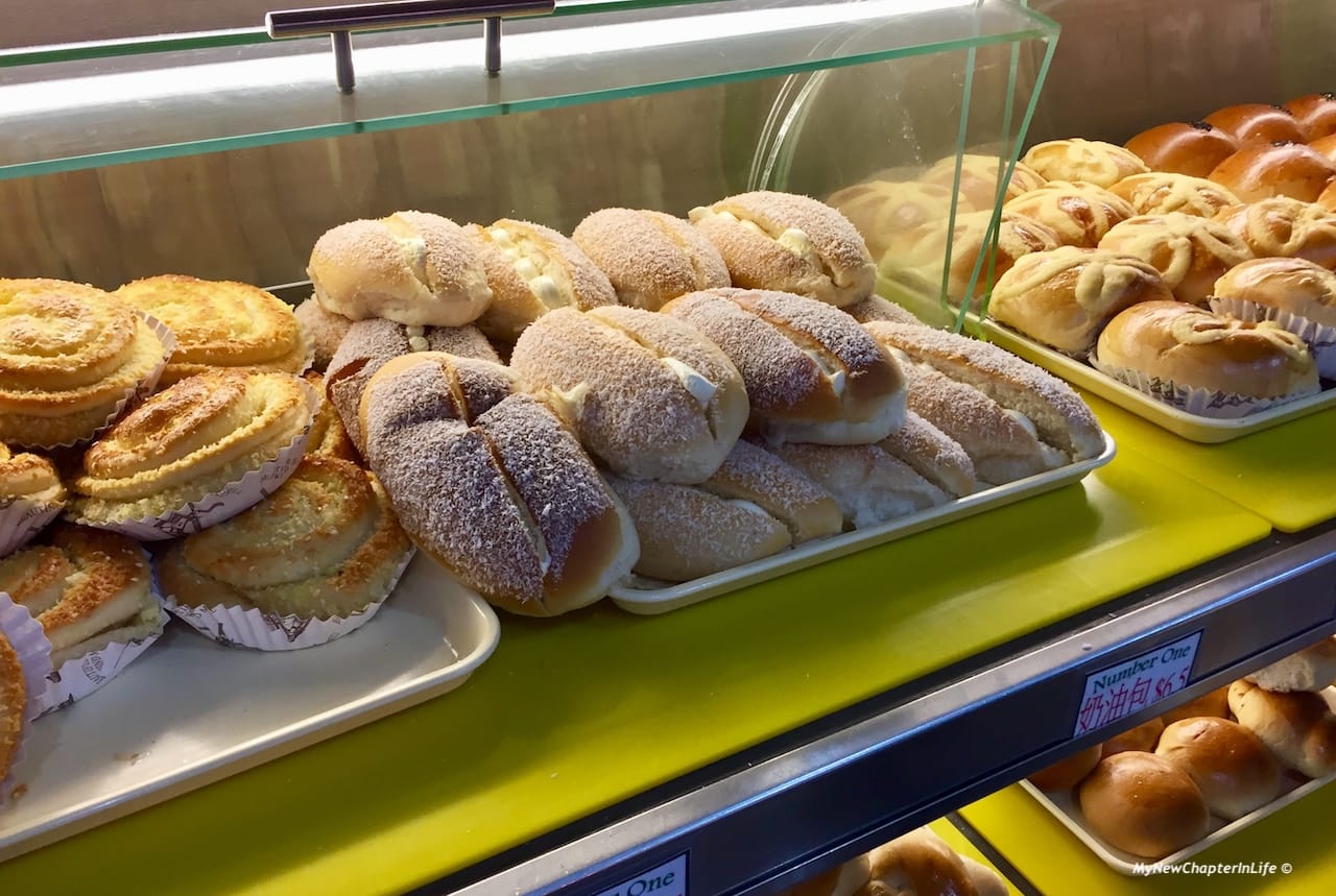 椰絲檳、奶油椰絲包 Coconut Bun & Cream Coconut Bun