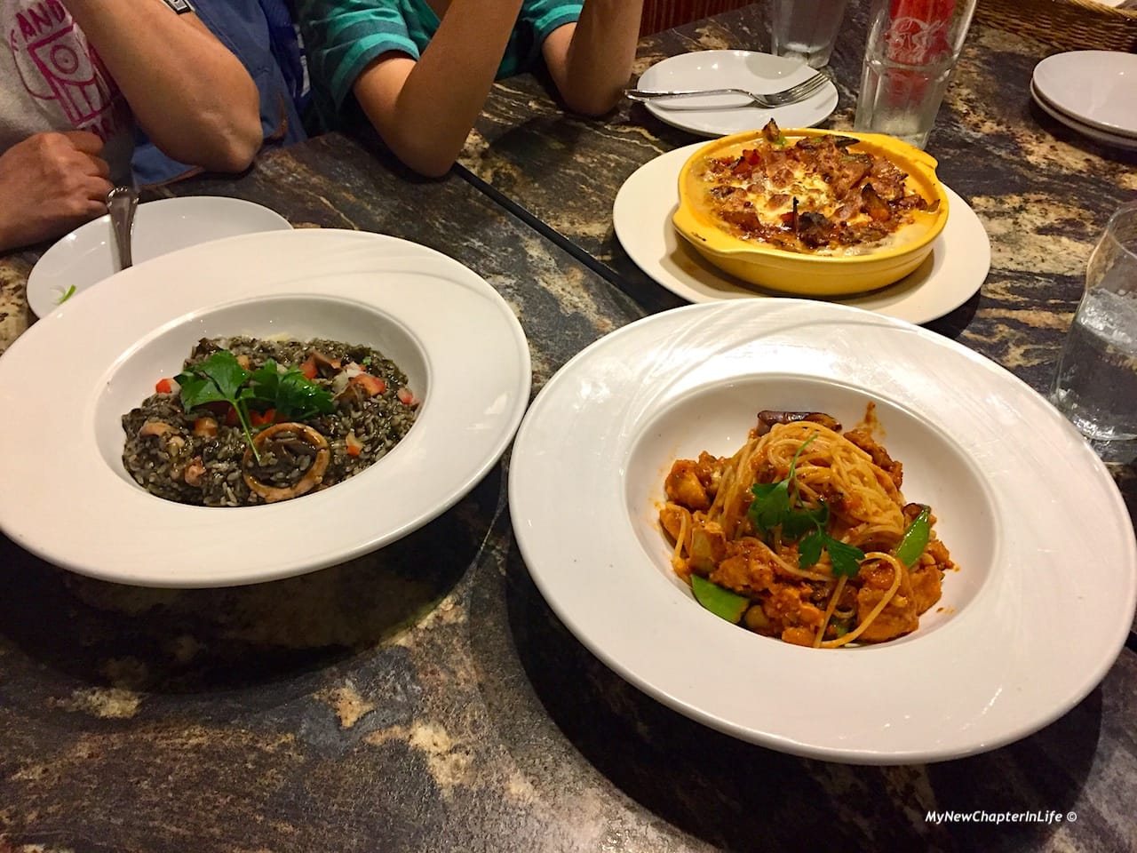 烏賊墨燉飯，辣味蕃茄雞肉義大利圓麵，波隆納肉醬焗斜管麵 Grazie Squid Ink Risotto, Spaghetti Arrabiata with Chick and Penne Cheese Gratin with Meat