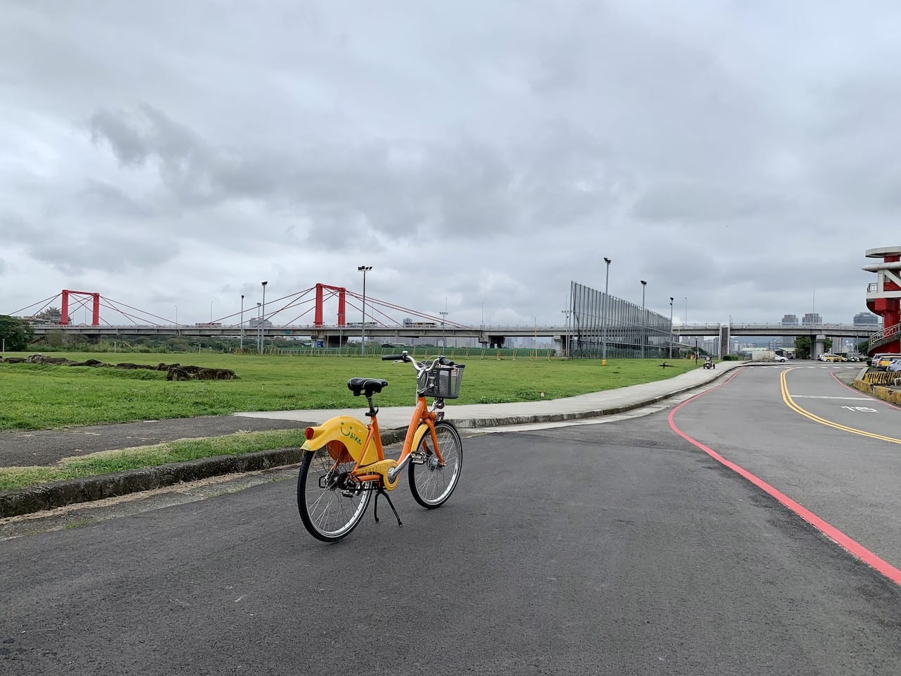 Jiangcuilijian Riverside Park & Guangfu Bridge 江翠礫間水岸公圈及光復大橋
